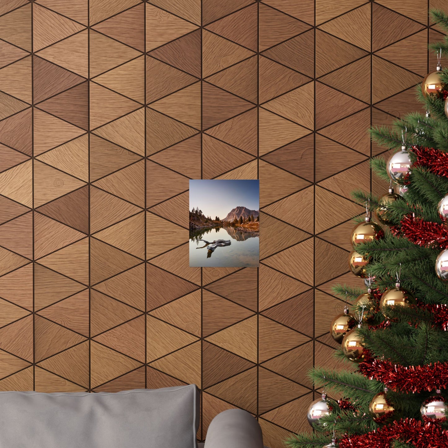 Wooden wall with geometric pattern next to a decorated Christmas tree
